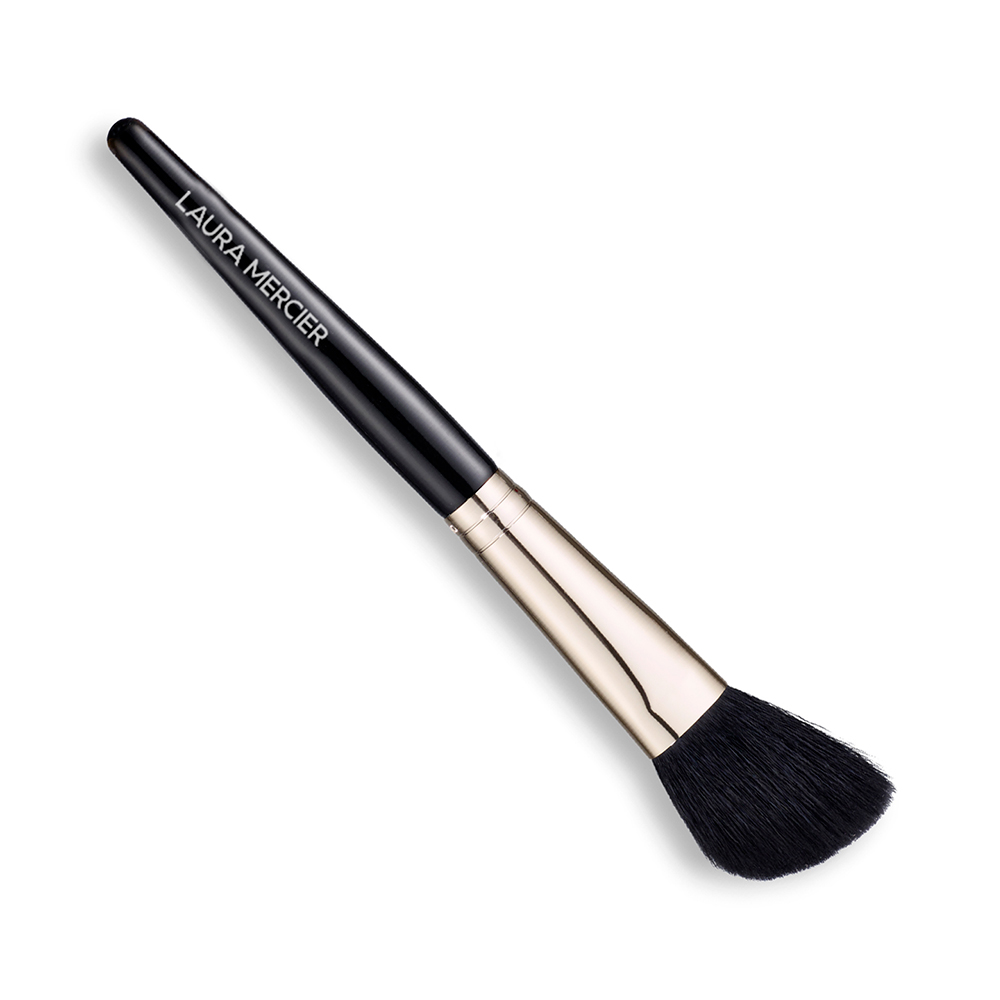 ANGLED CHEEK CONTOUR (BROCHA PARA CONTOUR)